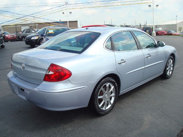 Buick LaCrosse GL Sedan 4D Sedan