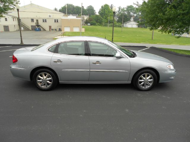 Buick LaCrosse 2005 photo 1