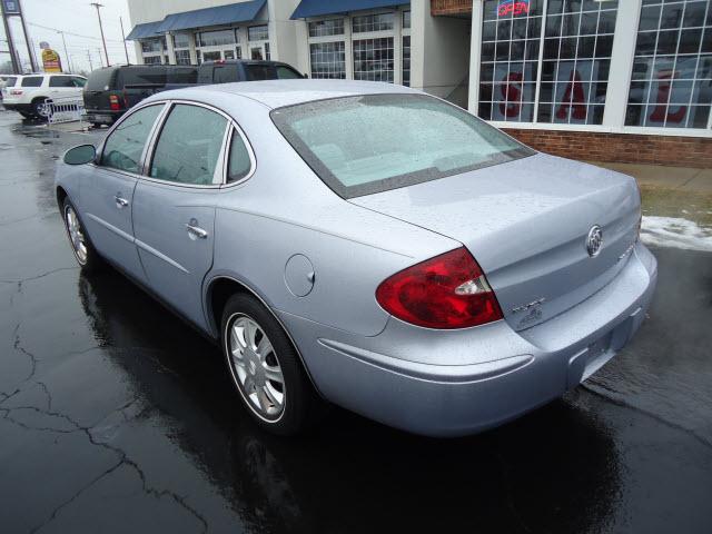 Buick LaCrosse 2005 photo 1