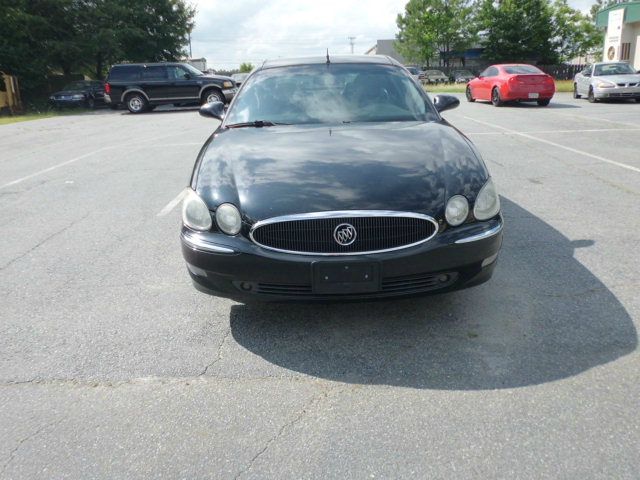 Buick LaCrosse 2005 photo 2