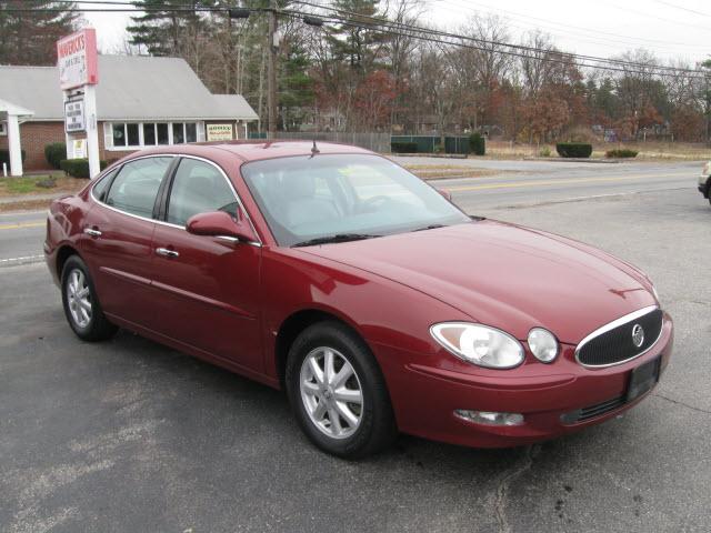 Buick LaCrosse 2005 photo 2