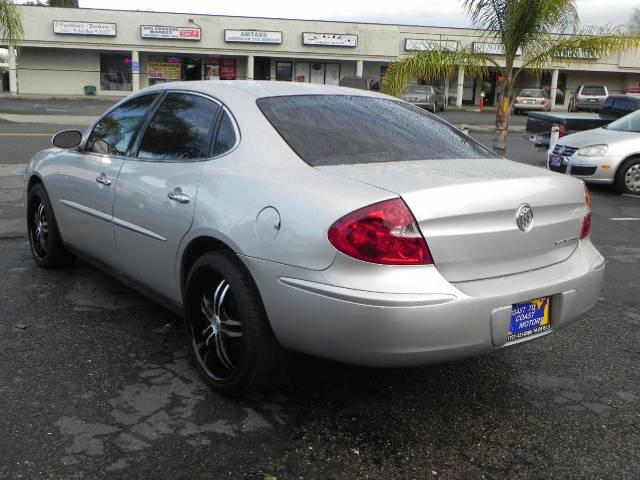 Buick LaCrosse 2005 photo 3