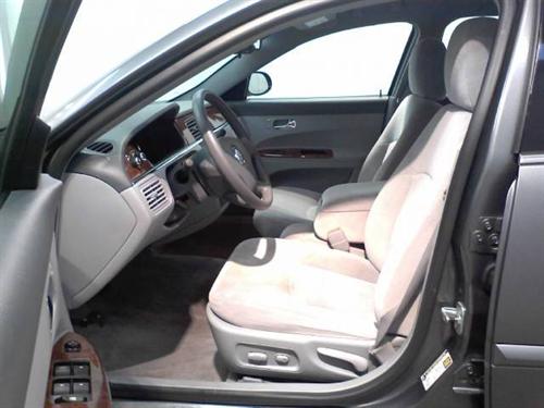 Buick LaCrosse 2005 photo 2