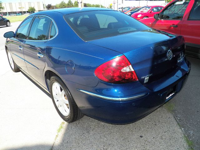 Buick LaCrosse 2005 photo 1