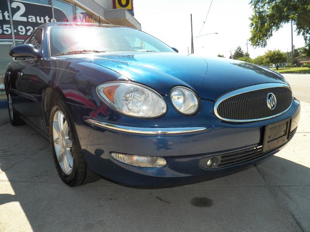 Buick LaCrosse 2005 photo 2