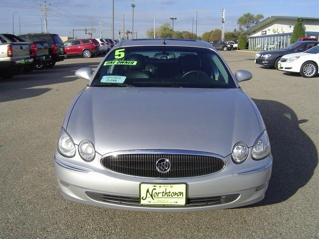 Buick LaCrosse 2005 photo 1