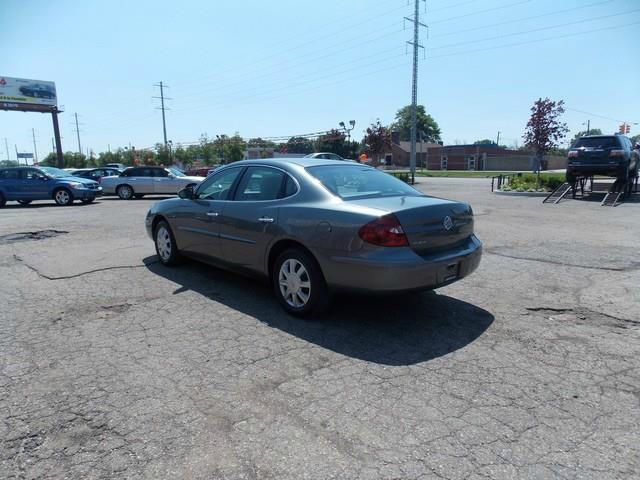 Buick LaCrosse 2005 photo 4