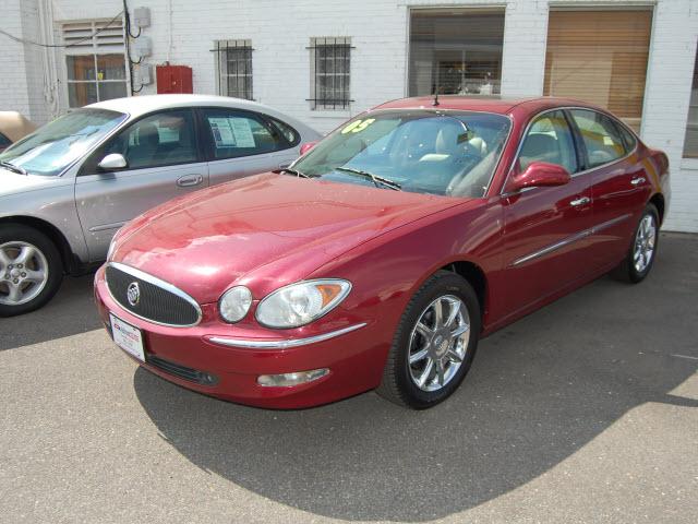 Buick LaCrosse GL Sedan 4D Sedan