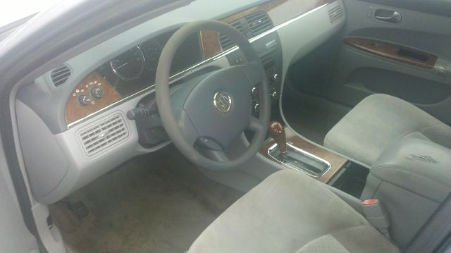 Buick LaCrosse 2005 photo 1