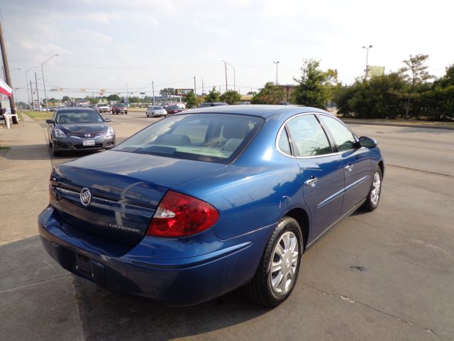 Buick LaCrosse 2005 photo 4