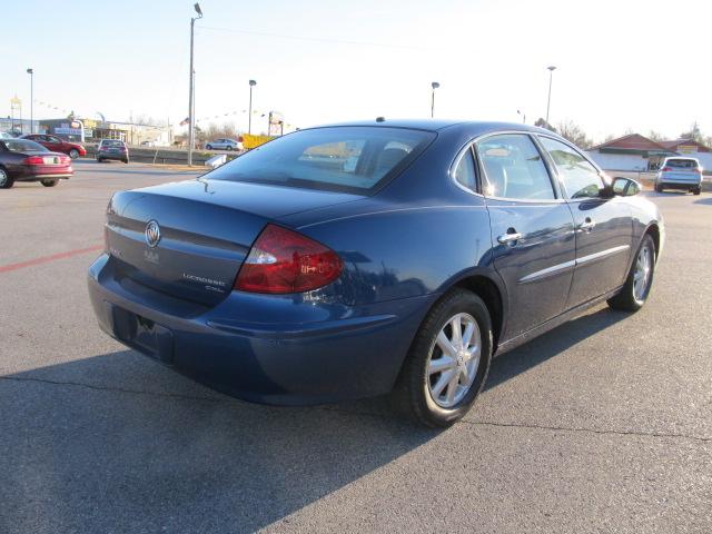 Buick LaCrosse 2005 photo 1