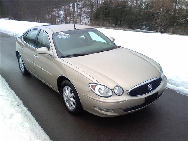 Buick LaCrosse 2005 photo 1