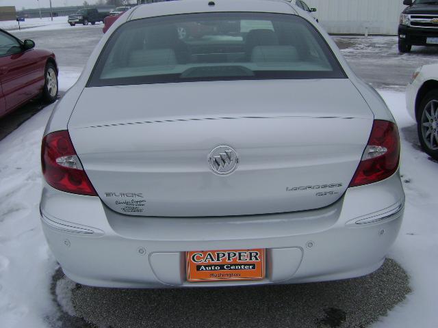 Buick LaCrosse 2005 photo 2