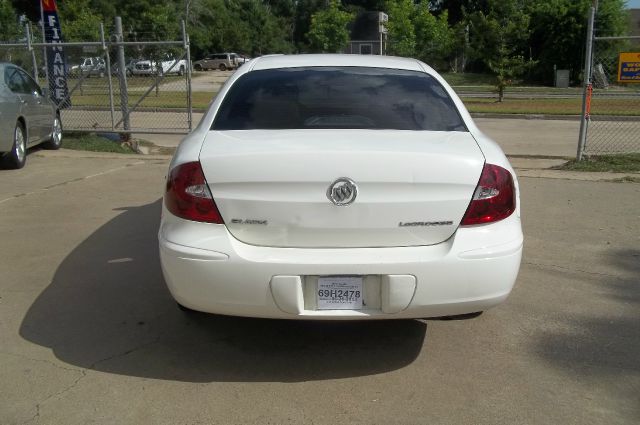 Buick LaCrosse 2005 photo 1