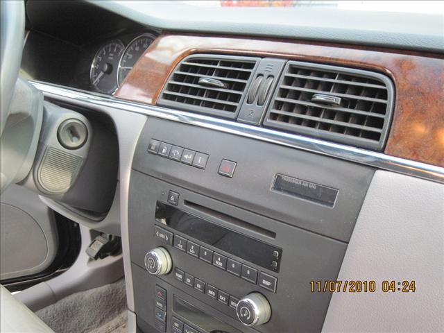 Buick LaCrosse 2005 photo 2