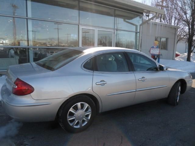 Buick LaCrosse 2005 photo 1