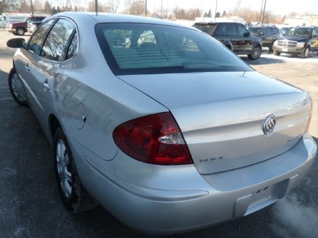 Buick LaCrosse 2005 photo 4