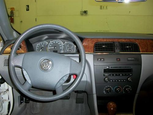 Buick LaCrosse 2005 photo 2