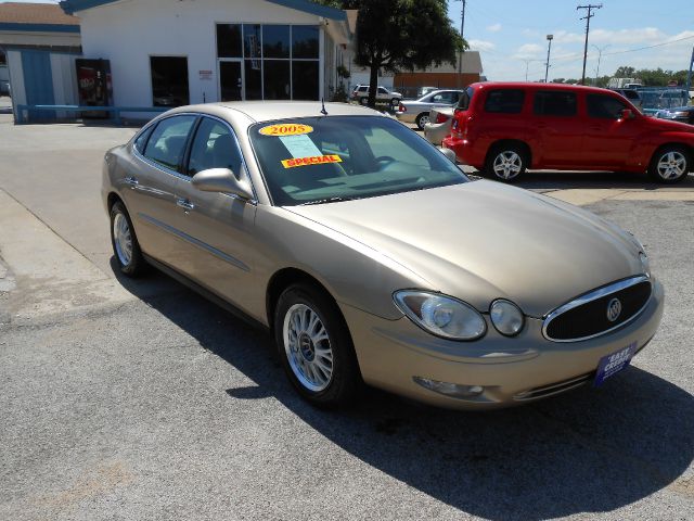 Buick LaCrosse 2005 photo 0