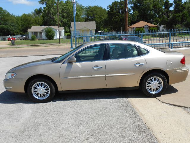 Buick LaCrosse 2005 photo 1