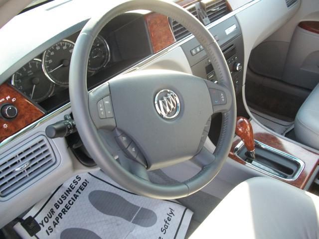 Buick LaCrosse 2005 photo 4