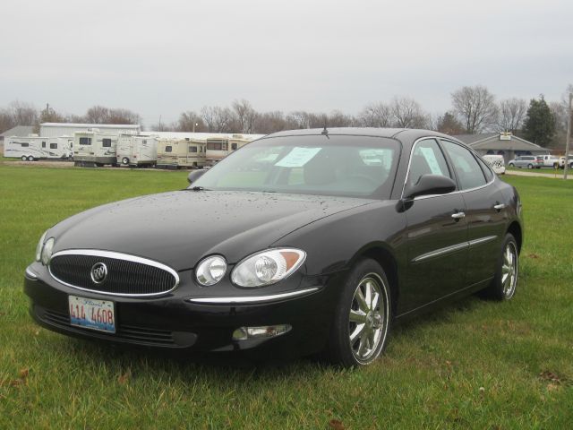 Buick LaCrosse 2005 photo 2