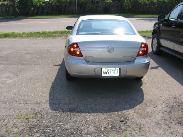 Buick LaCrosse 2006 photo 1