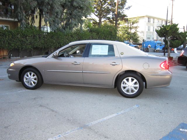 Buick LaCrosse 2006 photo 4