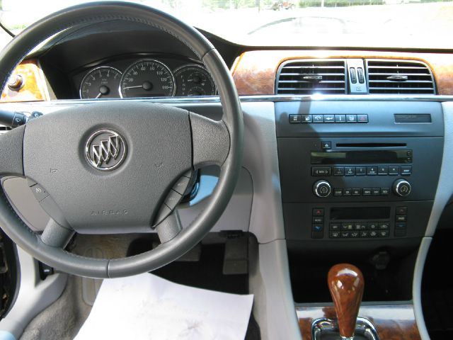 Buick LaCrosse 2006 photo 4