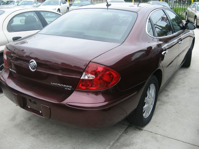 Buick LaCrosse 2006 photo 2