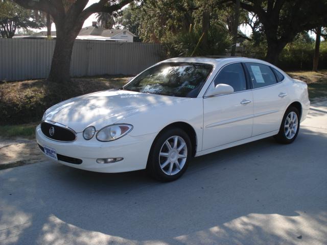 Buick LaCrosse GL Sedan 4D Sedan