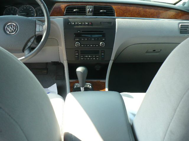 Buick LaCrosse 2006 photo 10