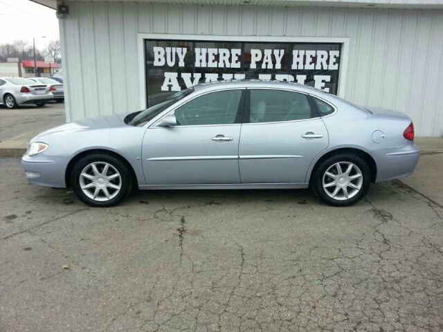 Buick LaCrosse 2006 photo 2