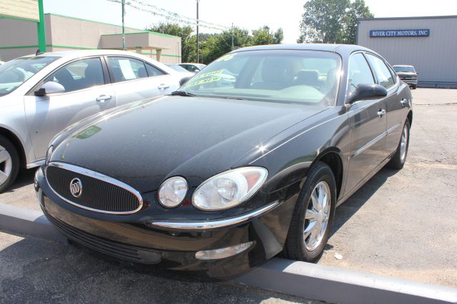 Buick LaCrosse 2006 photo 2