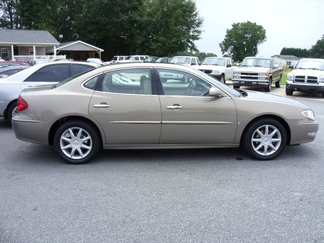 Buick LaCrosse 2006 photo 1