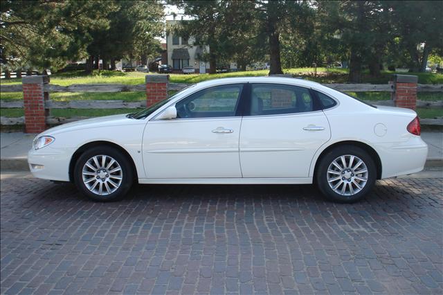 Buick LaCrosse GL Sedan 4D Sedan