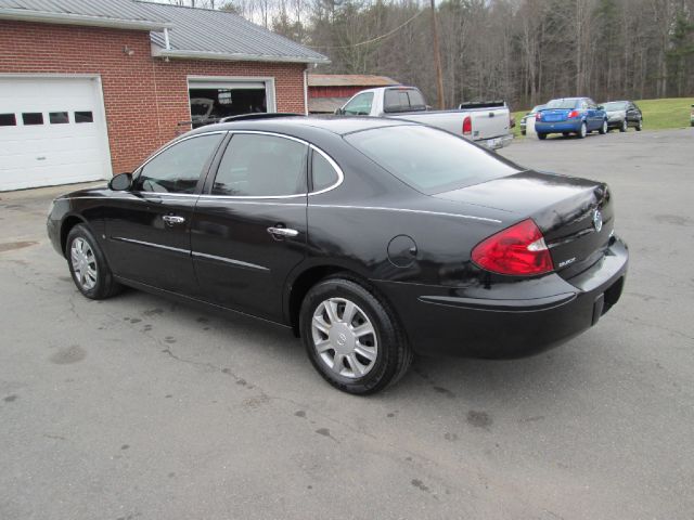 Buick LaCrosse 2007 photo 2