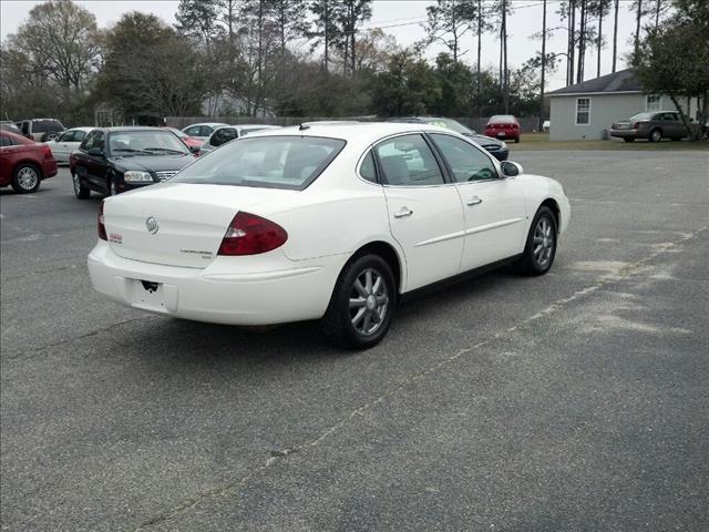 Buick LaCrosse 2007 photo 2