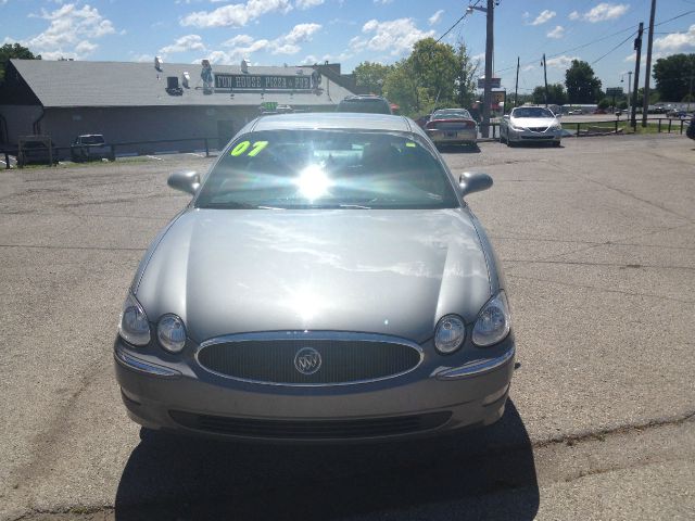 Buick LaCrosse 2007 photo 2