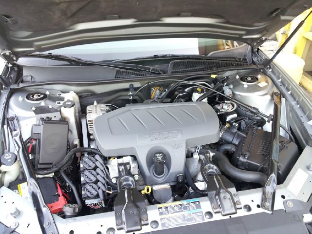 Buick LaCrosse 2007 photo 2