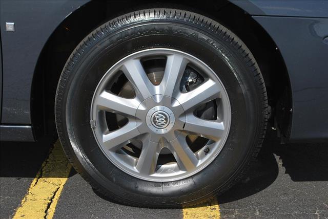 Buick LaCrosse 2008 photo 11