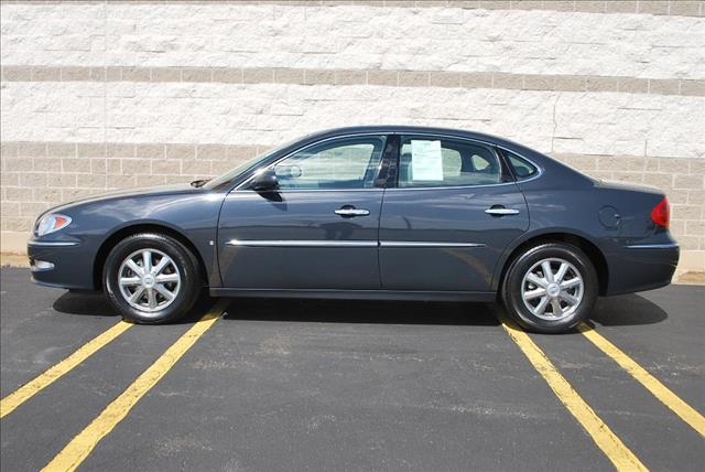 Buick LaCrosse 2008 photo 2