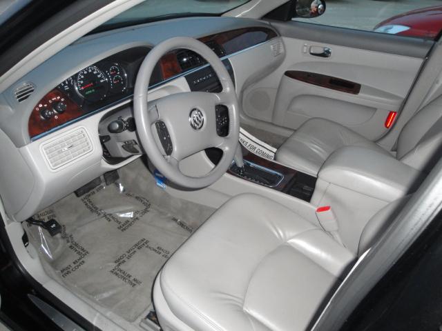 Buick LaCrosse 2008 photo 2