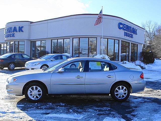 Buick LaCrosse 2008 photo 2