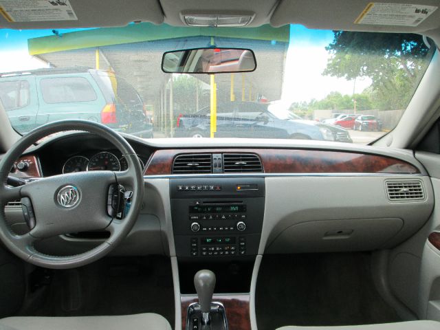 Buick LaCrosse 2008 photo 10