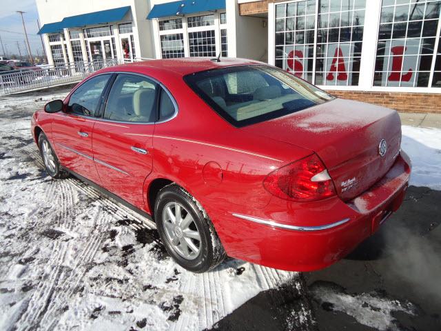 Buick LaCrosse 2008 photo 2