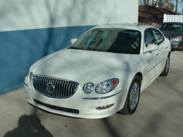 Buick LaCrosse 2008 photo 2