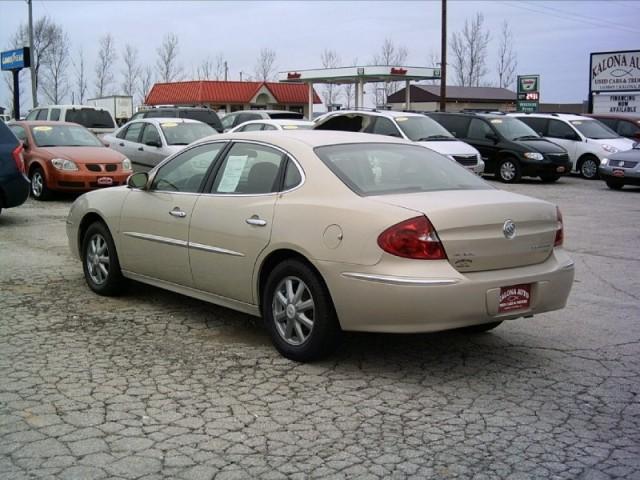 Buick LaCrosse 2008 photo 2