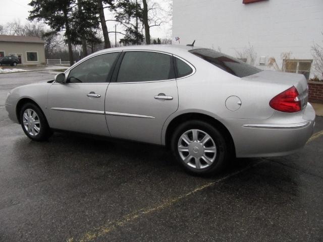 Buick LaCrosse 2008 photo 2