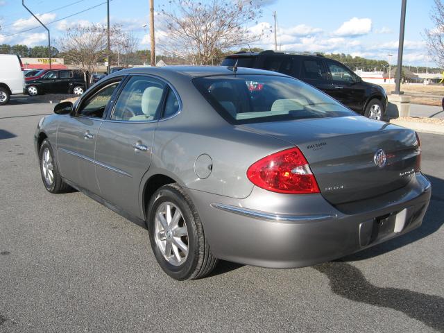 Buick LaCrosse 2008 photo 2